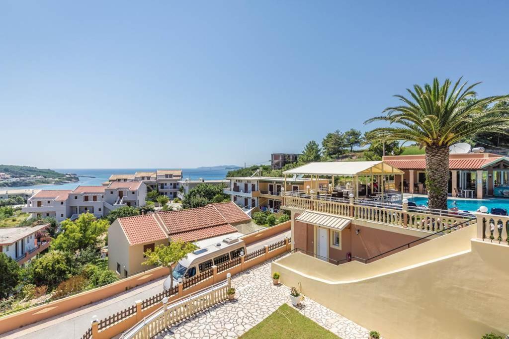 Kapetanios Apartments Agios Stefanos Avliotes  Exterior photo